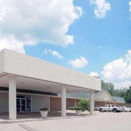 Econo Lodge Corinth Bagian luar foto