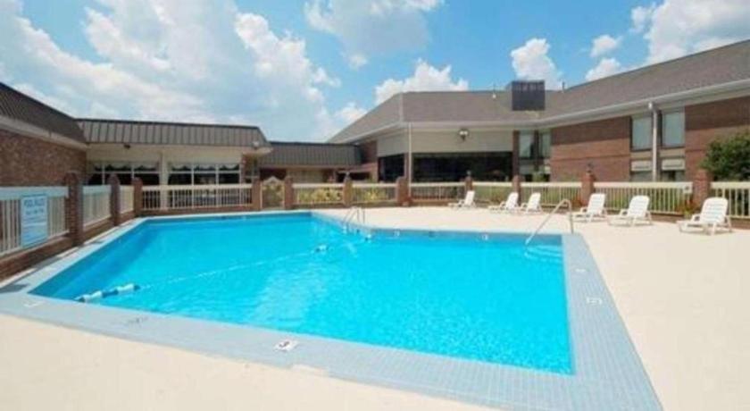 Econo Lodge Corinth Bagian luar foto